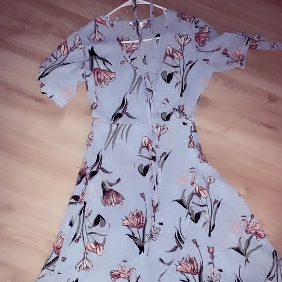 Streetwear Society Dresses & Skirts - Flowery flare dress